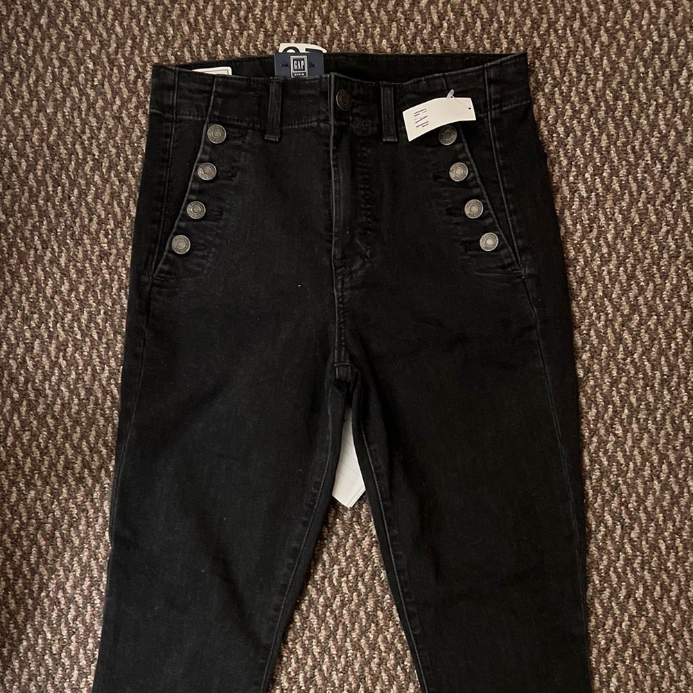 NWT GAP Black Button-Accent Jeans